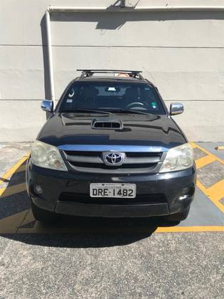 TOYOTA HILUX SW4 3.0 SRV 4X4 16V TURBO INTERCOOLER DIESEL 4P AUTOMÁTICO TOYOTA HILUX SW4 3.0 SRV 4X4 16V TURBO INTERCOOLER DIESEL 4P AUTOMÁTICO